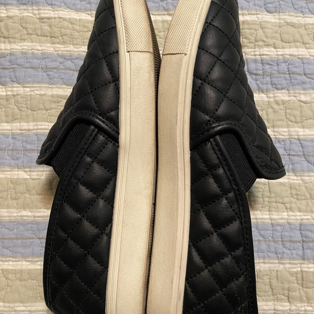 Steve Madden Slip-On’s